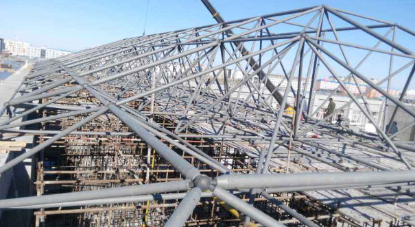 东城细数网架装配中抉择应用钢结构对室第的优势